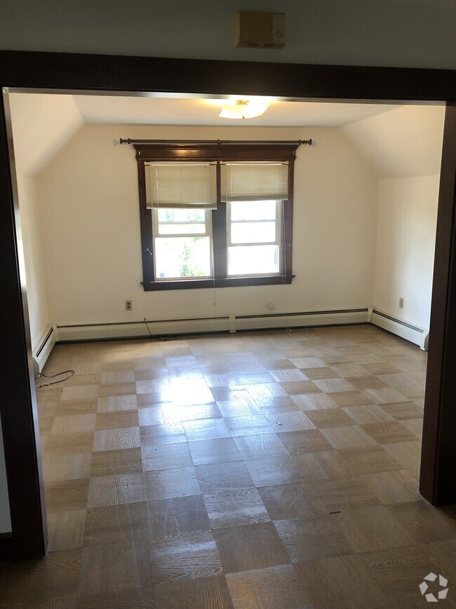 Building Photo - 95 N Whittlesey Ave