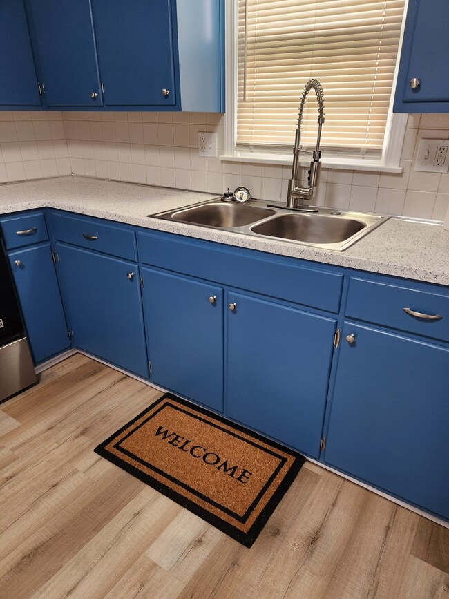 Building Photo - 11228 E 25th St S