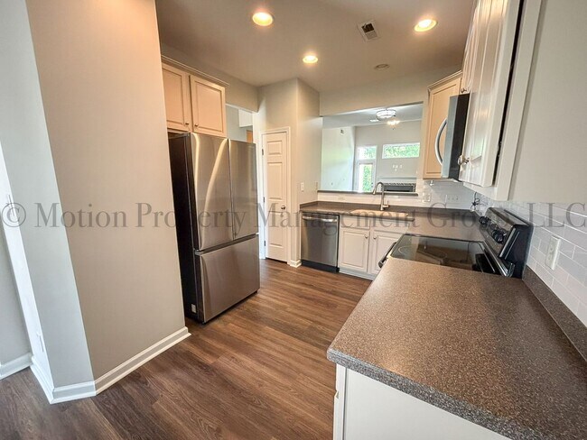 Foto del edificio - 9535 Shumacher Ave NW