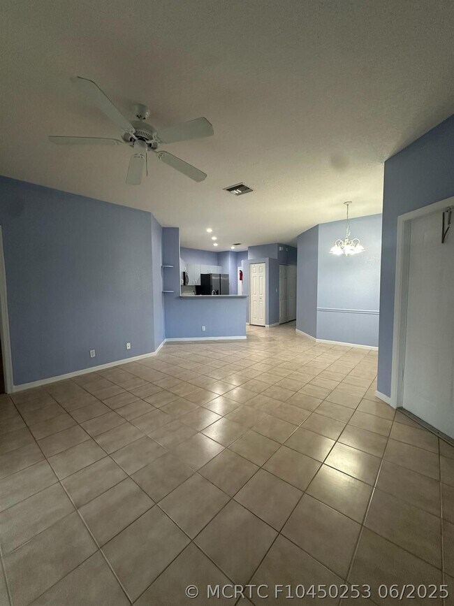 Foto del edificio - 8900 NW 54th St