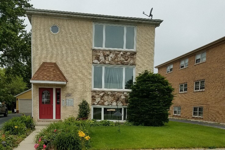 3104 Raymond Brookfield, IL - 3104 Raymond Ave