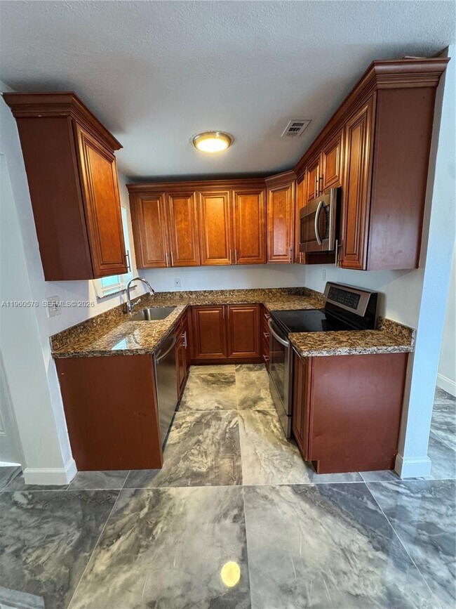 Foto del edificio - 2004 SW 57th Ave