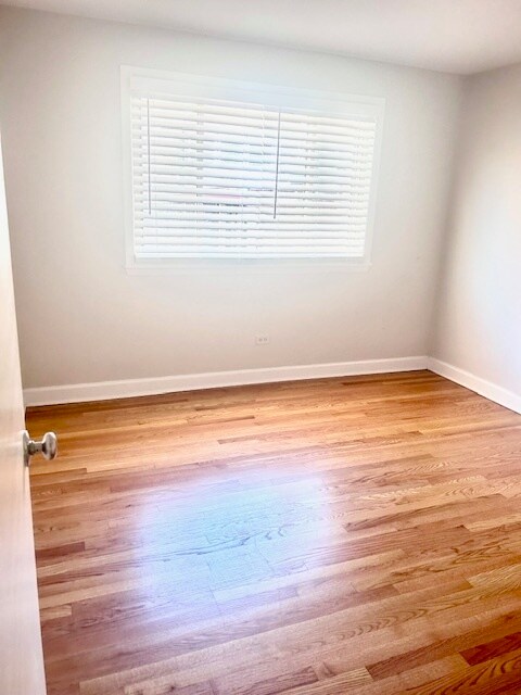 Foto del edificio - 1252 W Byron St