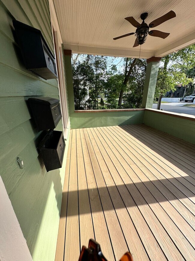 Foto del edificio - Downtown Fernandina Beach! Sunny 2 Story!