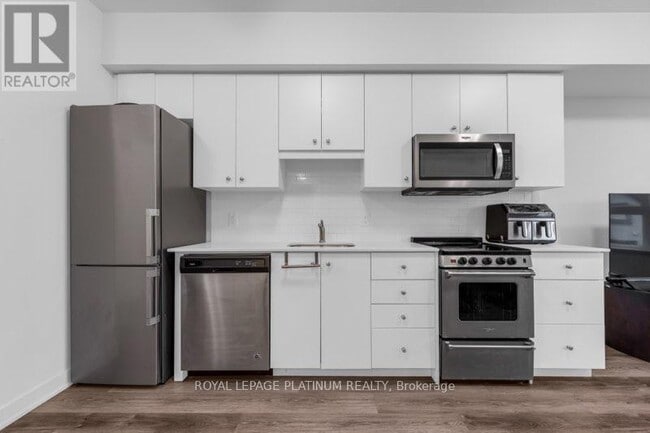 Building Photo - 110 Fergus Ave