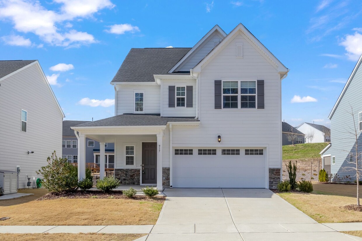 Primary Photo - Light & Bright 4BR 3BA house in Tryon, Wak...