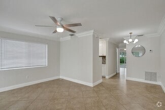 Building Photo - 917 NE 17th Ct