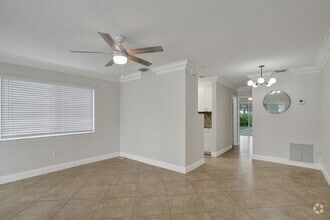 Building Photo - 917 NE 17th Ct