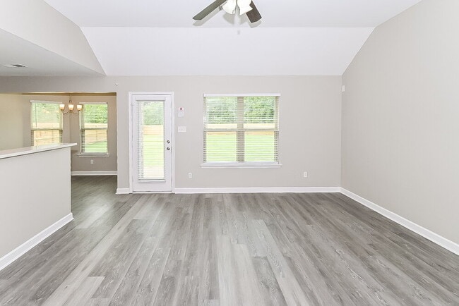 Building Photo - 8129 Jordan View Dr