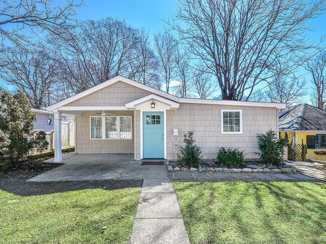 Photo - 125 W 15th Ave (Sea Cliff, NY) House