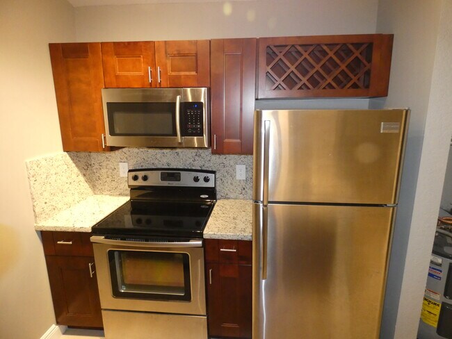 Foto del edificio - 2851 N Oakland Forest Dr