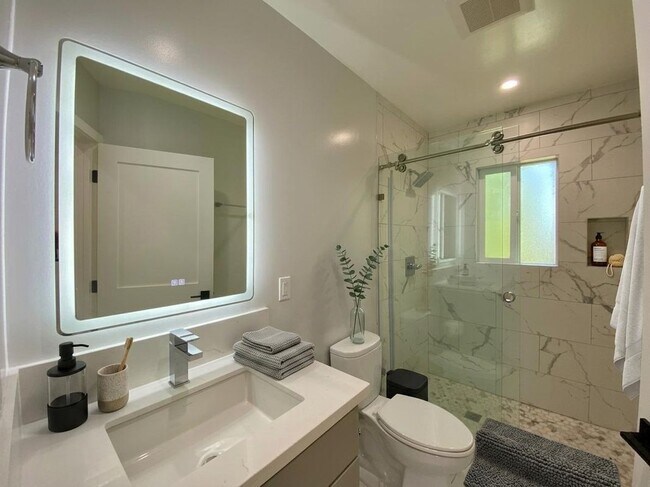 Foto del edificio - 3207 W 3rd St