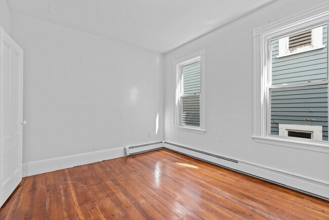 Foto del edificio - 401 E 7th St