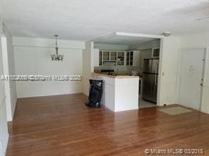 Foto del edificio - 415 N Laurel Dr