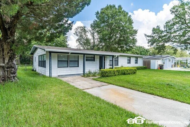 Building Photo - Reduced! And...$500 off rent for December!