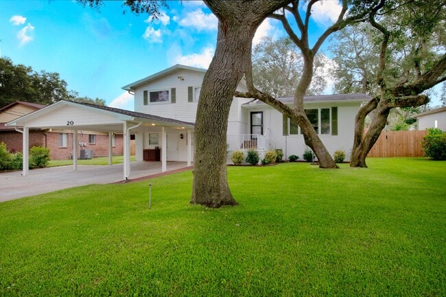 Building Photo - 20 Dogwood Ln