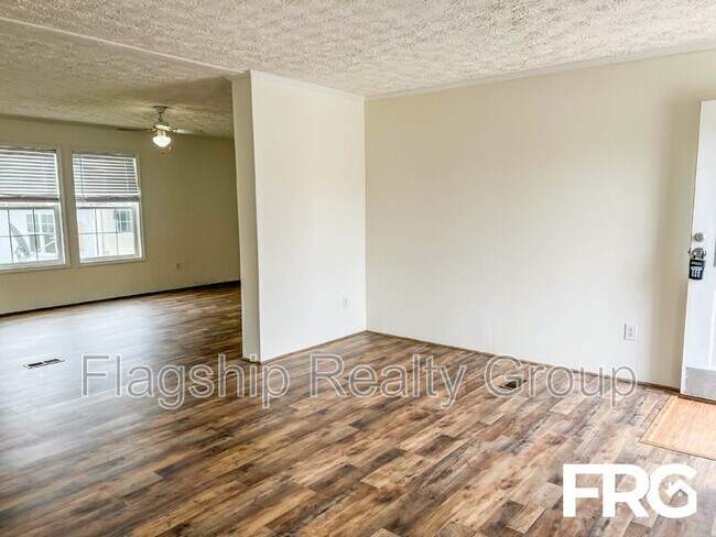 Foto del edificio - 5961 Berkley Dr