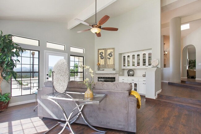 Foto del edificio - 24356 Ysidro Dr