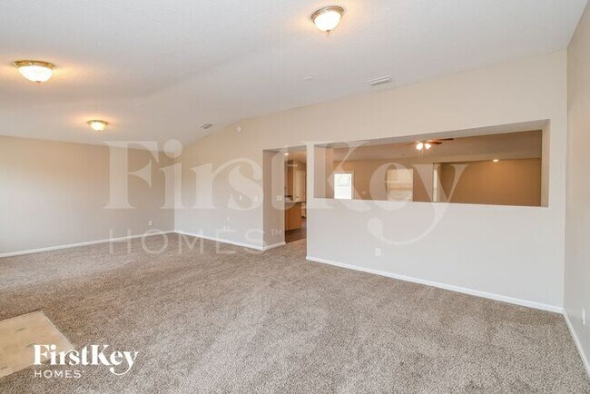 Building Photo - 741 Martin Lakes Dr E