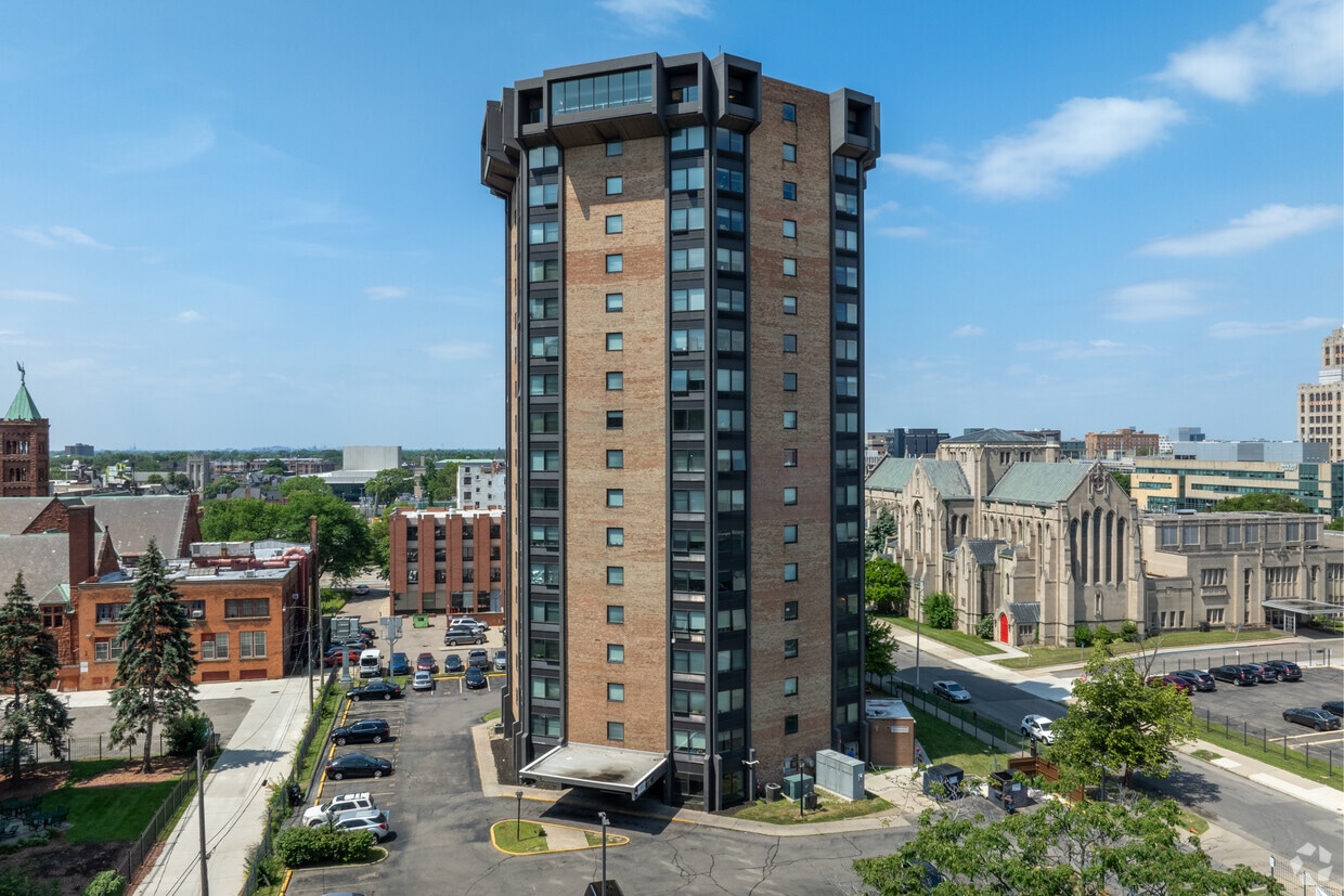 Primary Photo - CATHEDRAL TOWER APARTMENTS