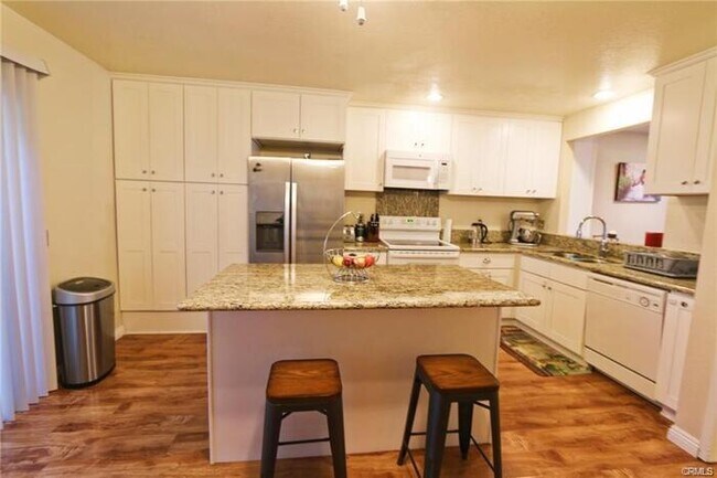 Building Photo - 21575 Lost River Ct