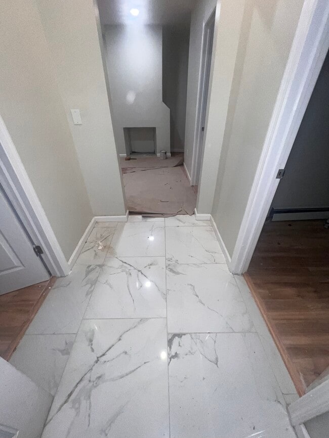 Foto del edificio - 121 Pond Lily Ave