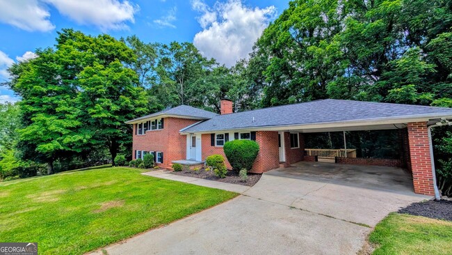 Building Photo - 3318 Hilltop Cir