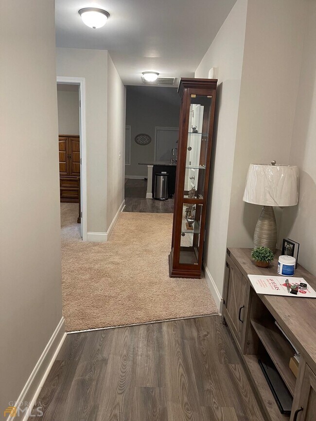 54 Crestview Dr Carnesville, GA 30521 Alquileres en Carnesville, GA