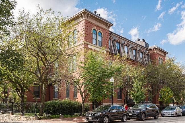 Building Photo - 130 Appleton St