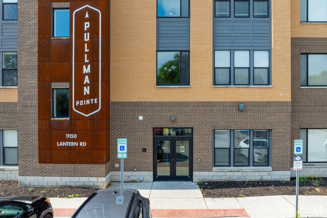 Building Photo - Pullman Pointe