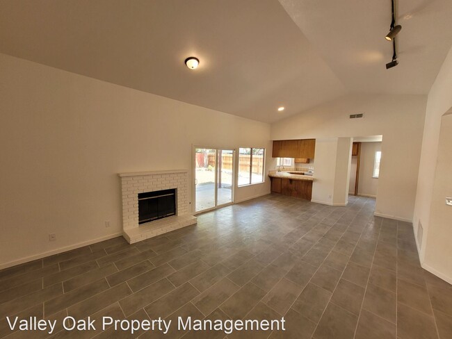 Foto del edificio - 3 br, 2 bath House - 4613 Endicott