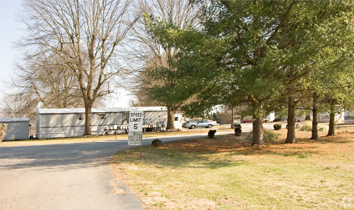 Conover Mobile Home Park Apartments in Conover, NC