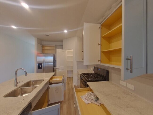 Building Photo - NEW CONSTRUCTION NOW AVAILABLE! - 1556 Gla...
