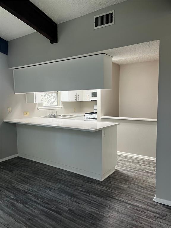 Foto del edificio - 1120 Hollow Creek Dr