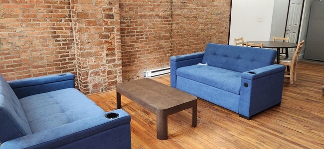 Living room - 1731 French St