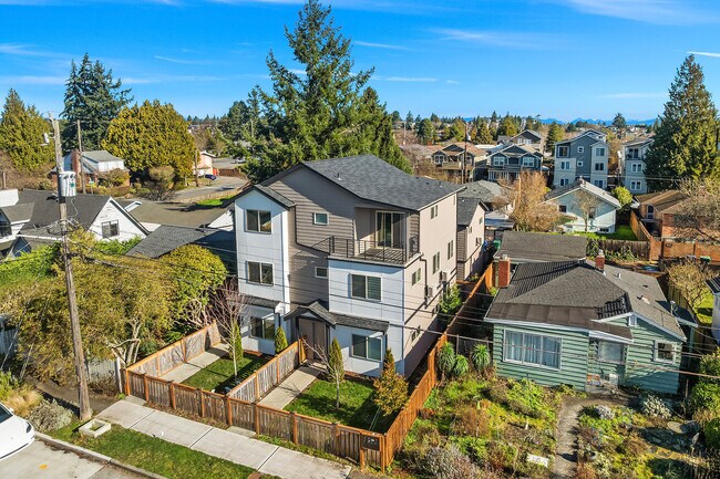 Foto del 3 de agosto a las 11:57:56 a. m. - 8338 27th Ave NW