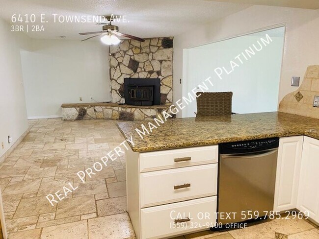 Building Photo - $2,695 Swimming Pool, Solar Panels, 3 Bedr...