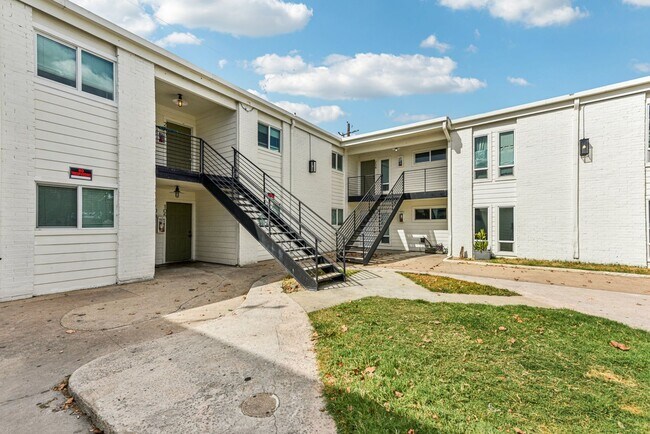 Building Photo - 7908 Gault St