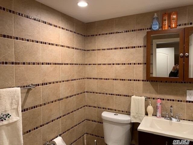 Foto del edificio - 62-15-62-62 62nd Ave