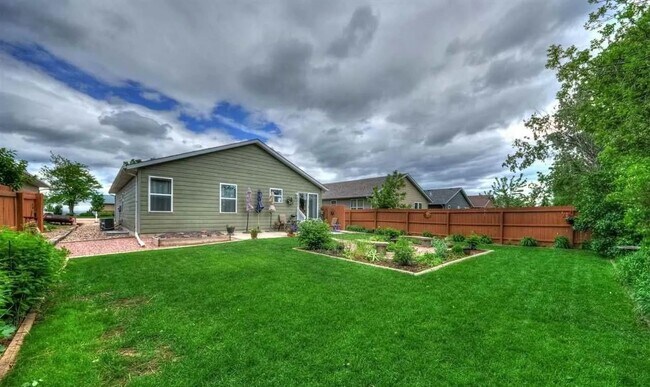 Building Photo - 3 Bedroom , 3 Bath Home for Rent