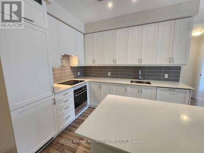 Building Photo - 9075 Jane St