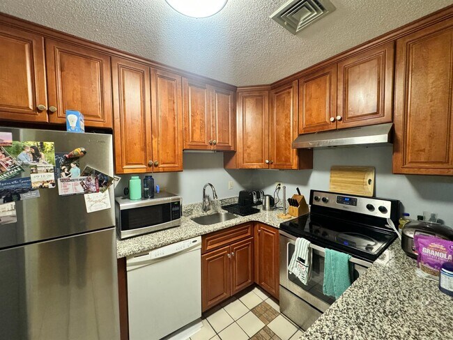 Foto del edificio - 620 Boston Ave