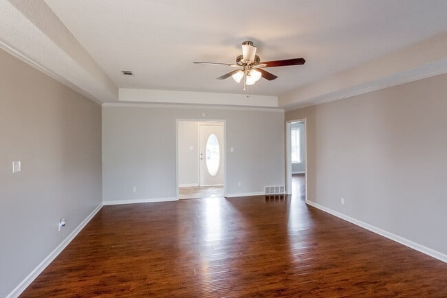 Building Photo - 4378 Bunker Hill Dr