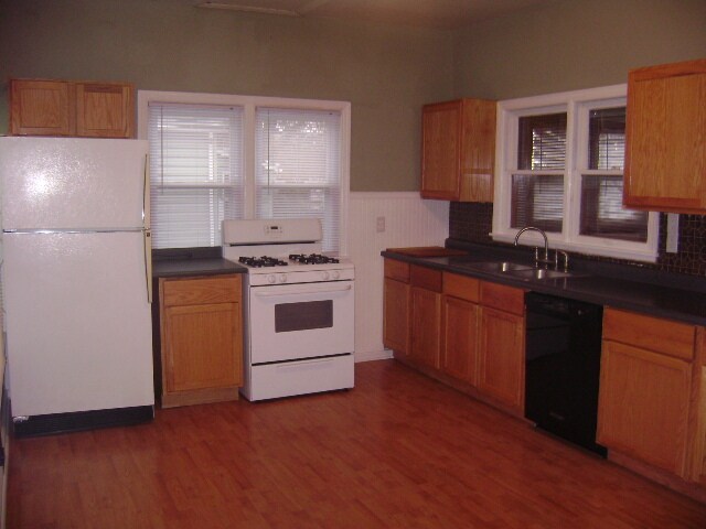 Building Photo - 209 W Eureka St