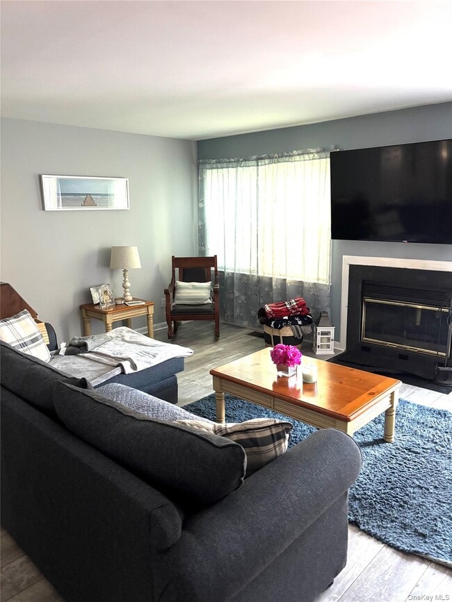 Foto del edificio - 119 Willow Ct