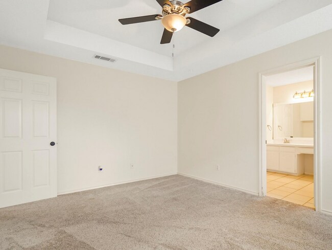 Foto del edificio - 926 Meadow Cir S