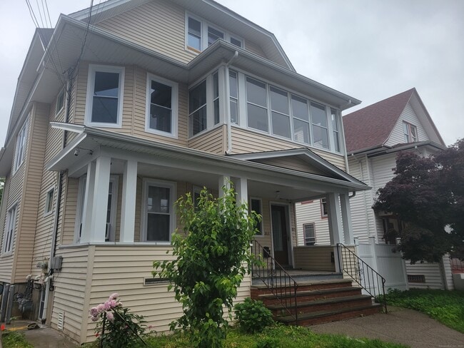 Building Photo - 201 Bronx Ave