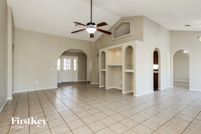 Building Photo - 8320 W Corrine Dr