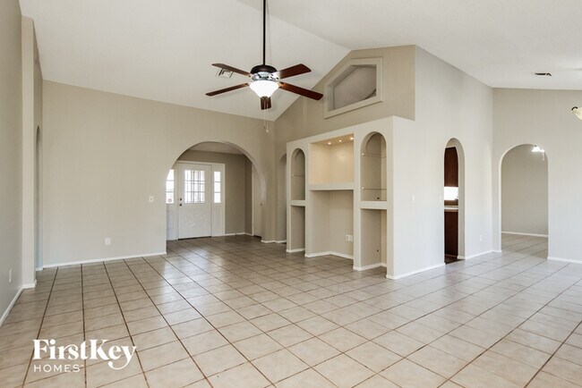 Foto del edificio - 8320 W Corrine Dr