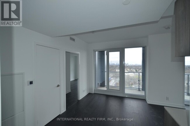 Photo du bâtiment - 2020-2020 Bathurst St